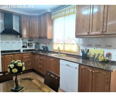 MAGNIFICO ADOSADO CON 4 HABITACIONES