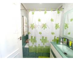FANTASTICO ADOSADO EN LA LOMA BADA CON PISCINA