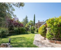 Elegante villa en Fuente del Fresno con magnifico jardín
