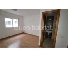 Amplio piso en venta en Benifairo de Les Valls