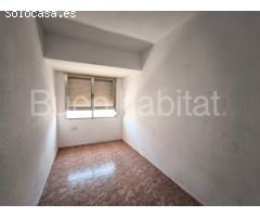 ¡Oportunidad en Paterna! Piso exterior de 3 habitaciones sin comisión de agencia