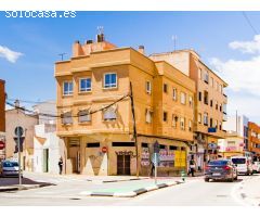 Apartamento a la venta en avenida principal de Los Montesinos, Alicante