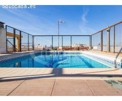 Apartamento de dos dormitorios con piscina comunitaria a la venta en Los