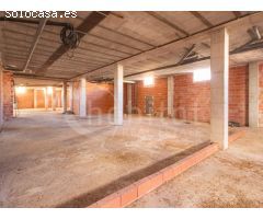 Local comercial con grandes posibilidades en Los Montesinos, Alicante