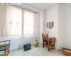 Apartamento en segunda planta con solárium compartido a la venta en Los