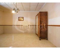 Casa de pueblo en planta baja a la venta en Los Montesinos, Alicante