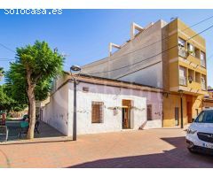 Casa de pueblo en planta baja con ubicación céntrica en Los Montesinos, Alicante