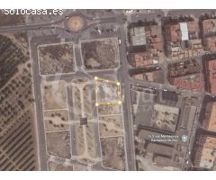 Suelo urbano con 879,68m2 a la venta en Los Montesinos, Alicante
