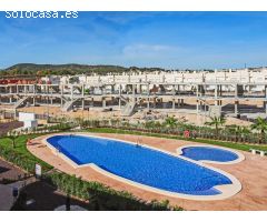 Apartamento con 3 dormitorios, 2 baños y terraza a la venta en Bigastro,