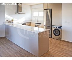 Apartamento con 3 dormitorios, 2 baños y terraza a la venta en Bigastro,