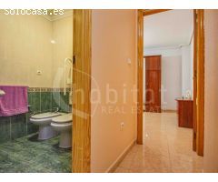 Apartamento en tercera planta con trastero a la venta en Torrevieja, Alicante