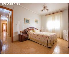 Apartamento en tercera planta con trastero a la venta en Torrevieja, Alicante