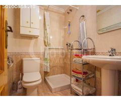 Apartamento en tercera planta con trastero a la venta en Torrevieja, Alicante