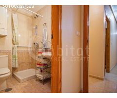 Apartamento en tercera planta con trastero a la venta en Torrevieja, Alicante