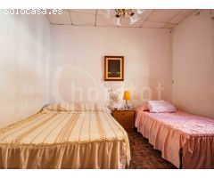 Casa de pueblo en planta baja con patio trasero a la venta en Los Montesinos,