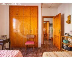 Casa de pueblo en planta baja con patio trasero a la venta en Los Montesinos,