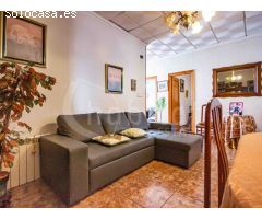 Casa de pueblo en planta baja con patio trasero a la venta en Los Montesinos,