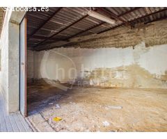Casa de pueblo en planta baja con patio trasero a la venta en Los Montesinos,