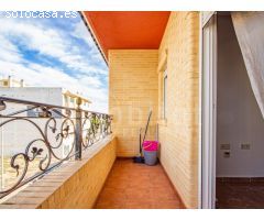 Apartamento en segunda planta con terraza a la venta en Los Montesinos, Alicante