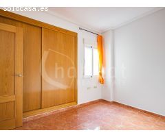 Apartamento en segunda planta con terraza a la venta en Los Montesinos, Alicante