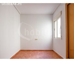 Apartamento en segunda planta con terraza a la venta en Los Montesinos, Alicante