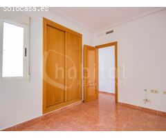 Apartamento en segunda planta con terraza a la venta en Los Montesinos, Alicante