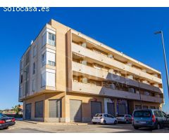 Apartamento en primera planta con vistas al campo a la venta en Los Montesinos,