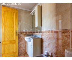 Apartamento en primera planta con vistas al campo a la venta en Los Montesinos,