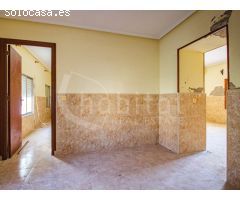 Casa de pueblo adosada en planta baja a la venta en Los Montesinos, Alicante