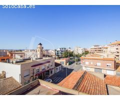 Apartamento en primera planta orientado a Sur, con solárium comunitario a la