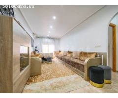 Apartamento en primera planta con plaza de garaje a la venta en Los Montesinos,