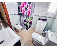Apartamento con solárium y piscina comunitaria a la venta en Los Montesinos,