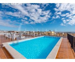 Apartamento con solárium y piscina comunitaria a la venta en Los Montesinos,