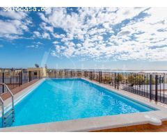 Apartamento con solárium y piscina comunitaria a la venta en Los Montesinos,