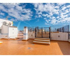 Apartamento con solárium y piscina comunitaria a la venta en Los Montesinos,