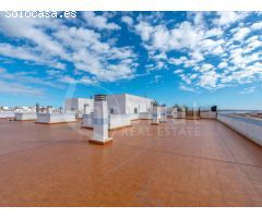 Apartamento con solárium y piscina comunitaria a la venta en Los Montesinos,