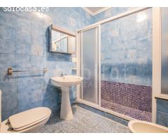 Apartamento en planta baja con plaza de garaje a la venta en Los Montesinos,