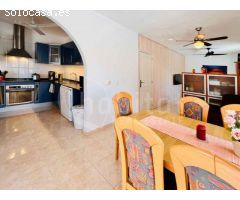 Villa independiente con jardín y piscina privada a la venta en San Miguel de