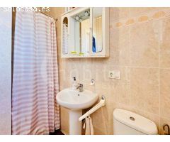 Villa independiente con jardín y piscina privada a la venta en San Miguel de