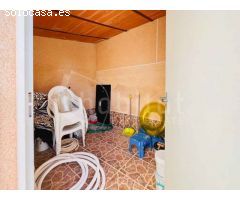 Villa independiente con jardín y piscina privada a la venta en San Miguel de