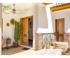 ALCAUCÍN(ALC122): LOMILLA DE CARRIÓN ES UN CHALET, CONSTRUIDO EN 1995, CERCA