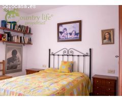 ALCAUCÍN(ALC122): LOMILLA DE CARRIÓN ES UN CHALET, CONSTRUIDO EN 1995, CERCA