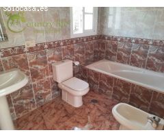 ALCAUCÍN(ALC122): LOMILLA DE CARRIÓN ES UN CHALET, CONSTRUIDO EN 1995, CERCA