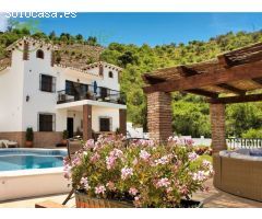 IZNATE (IZN003): VILLA LAS TORRES - IMPRESIONANTE PROPIEDAD EN IZNATE PARA