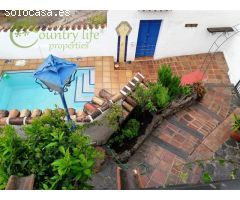 COMARES (COM003): VILLA CARLITOS ES UN ENCANTADOR REFUGIO ANDALUZ (364.500€).
