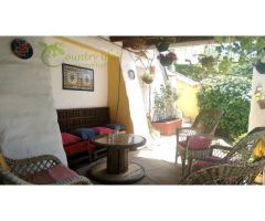 COMARES (COM003): VILLA CARLITOS ES UN ENCANTADOR REFUGIO ANDALUZ (364.500€).