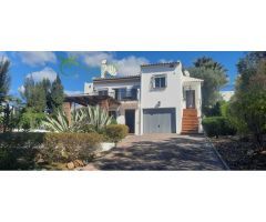 VIÑUELA (VIN090): VILLA CON CASA DE INVITADOS Y PISCINA EN CORTIJO ROMERO,