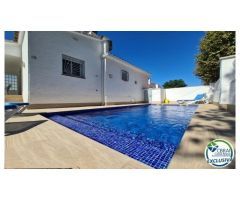 Casa moderna en Sector Montseny - Empuriabrava