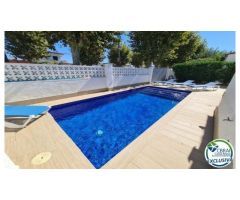 Casa moderna en Sector Montseny - Empuriabrava
