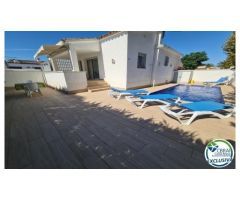 Casa moderna en Sector Montseny - Empuriabrava
